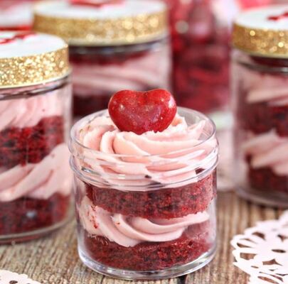 24 ساعت خود خدمت سیستم بلند کردن اتوماتیک دستگاه فروش کیک با تمام درب فولاد قاب و شیشه defogging