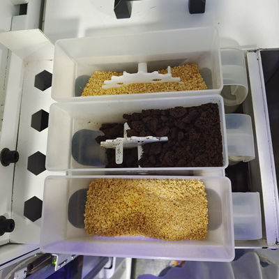 دستگاه فروش بستنی نرم بیرون از منزل کاملاً اتوماتیک هالو با صفحه لمسی 32 اینچی و عملکرد تمیز کردن خودکار